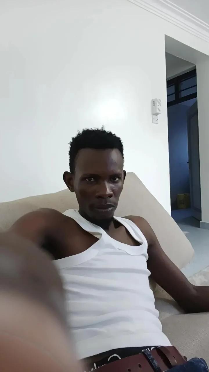 Offline cartel22 on Cam4