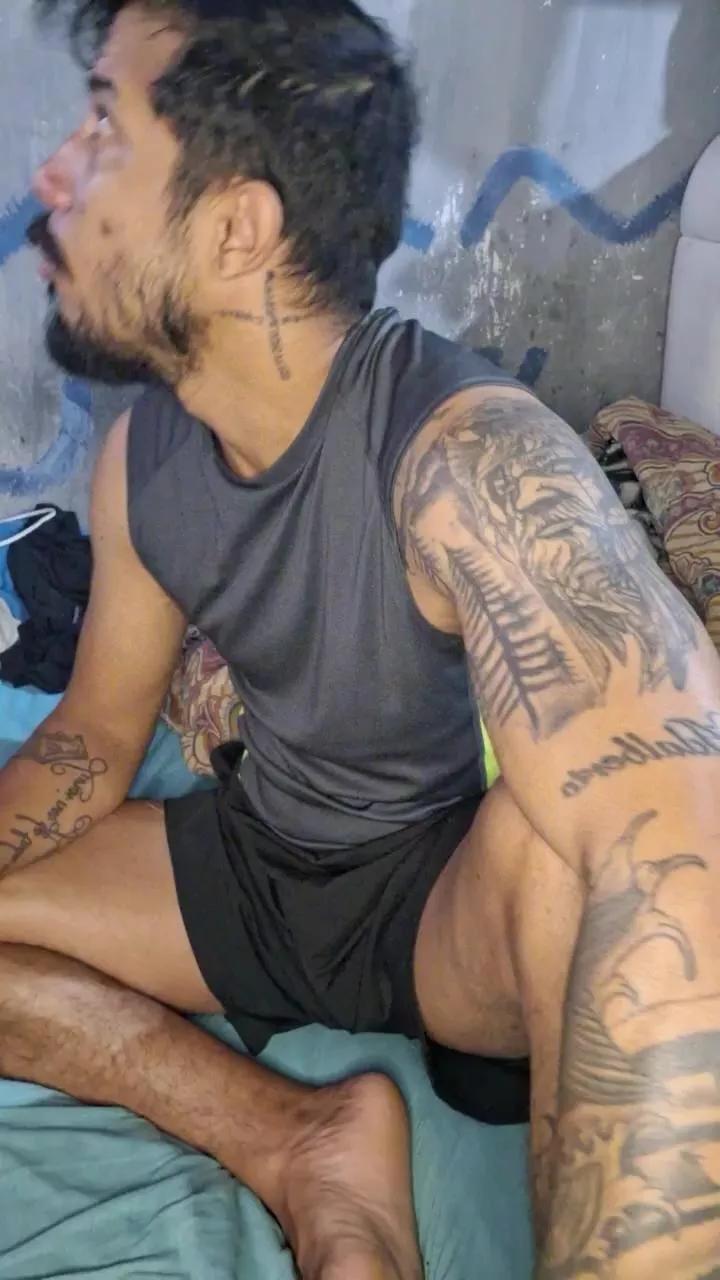 Offline Chilenohh on Cam4