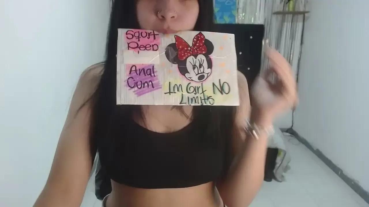 Offline Darkittydoll on Cam4