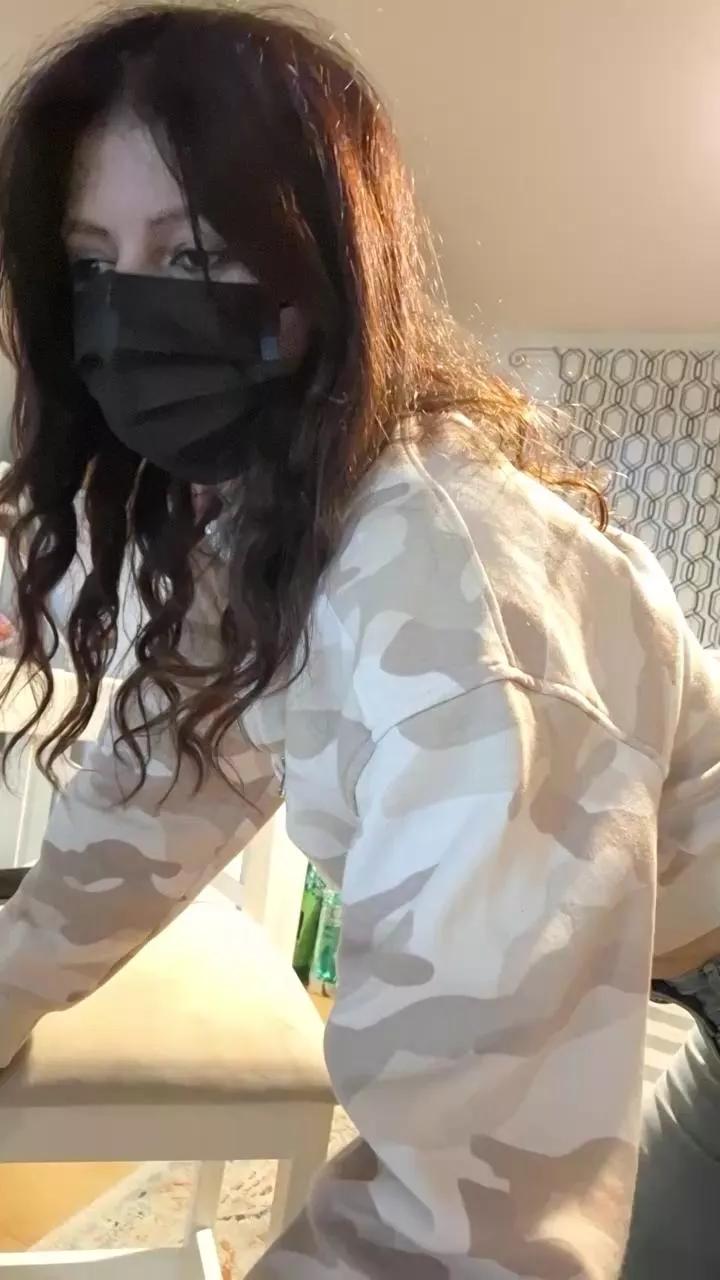 Offline Dayana2022 on Cam4