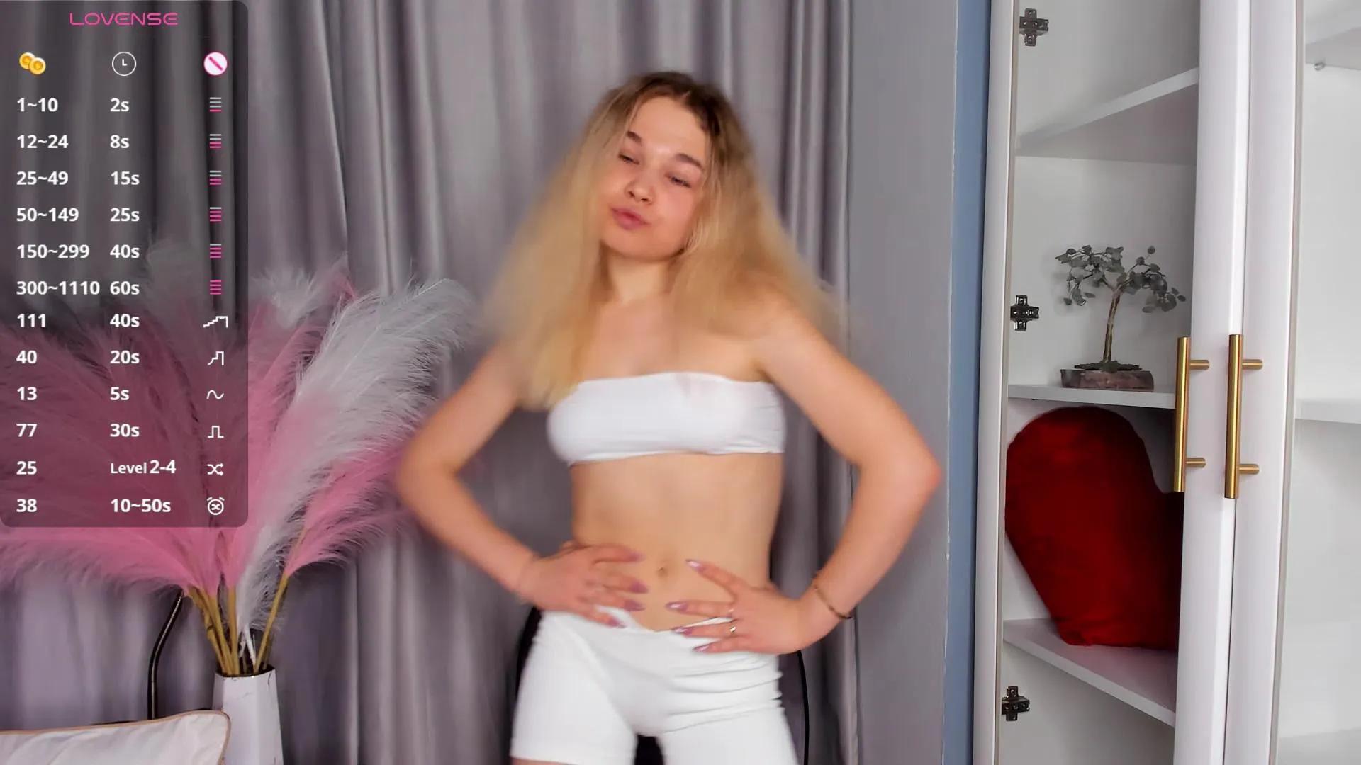 Offline DollyCheckley on Cam4