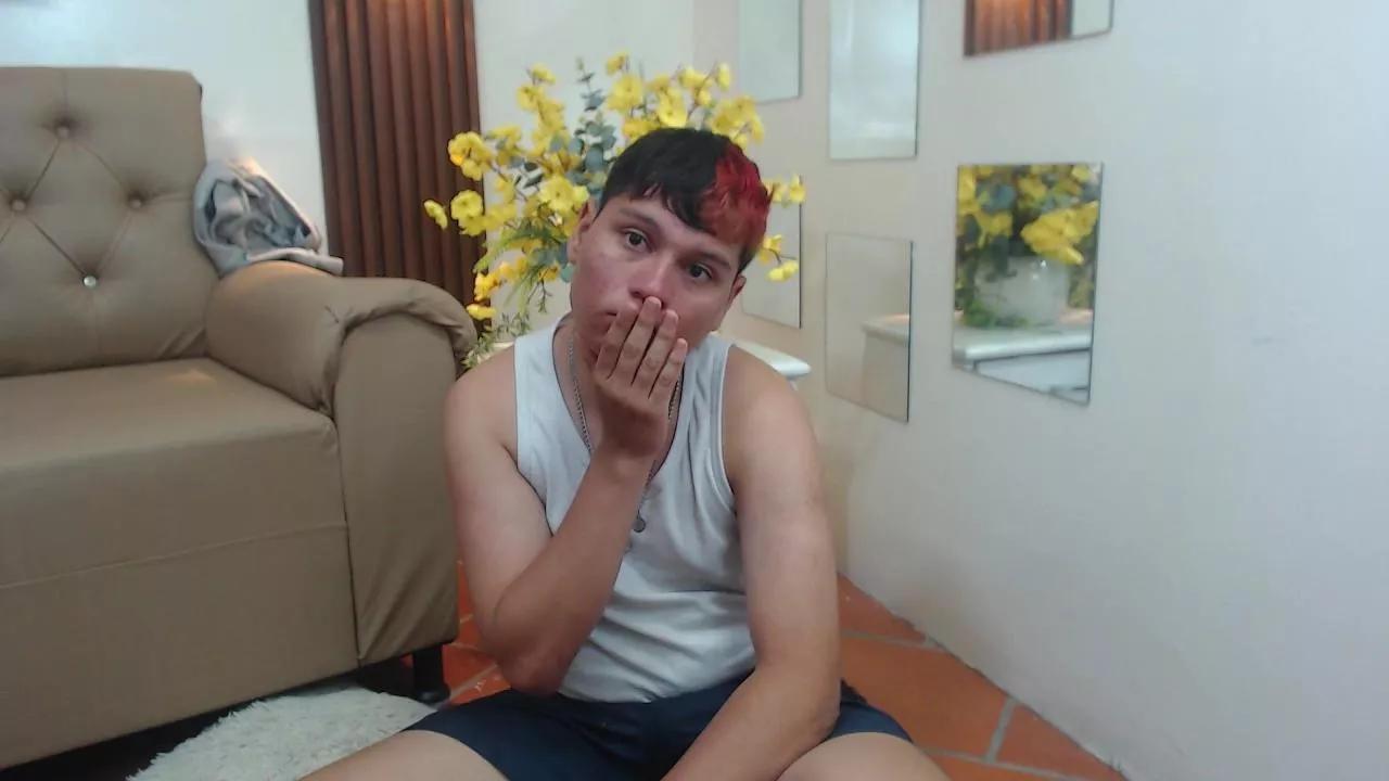 Offline dondanys on Cam4