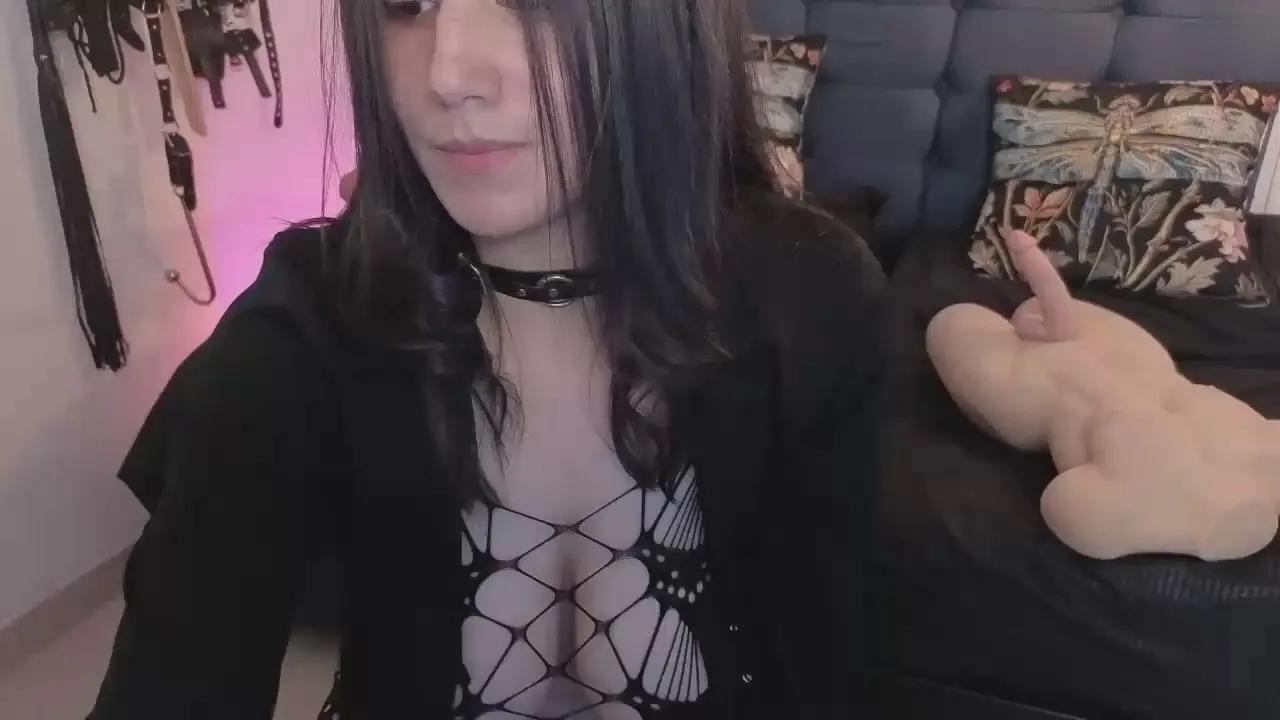 Freechat elowen_halley1 on Cam4