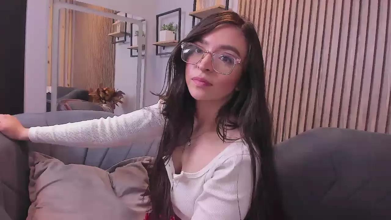 Offline Eva_Macalliter on Cam4