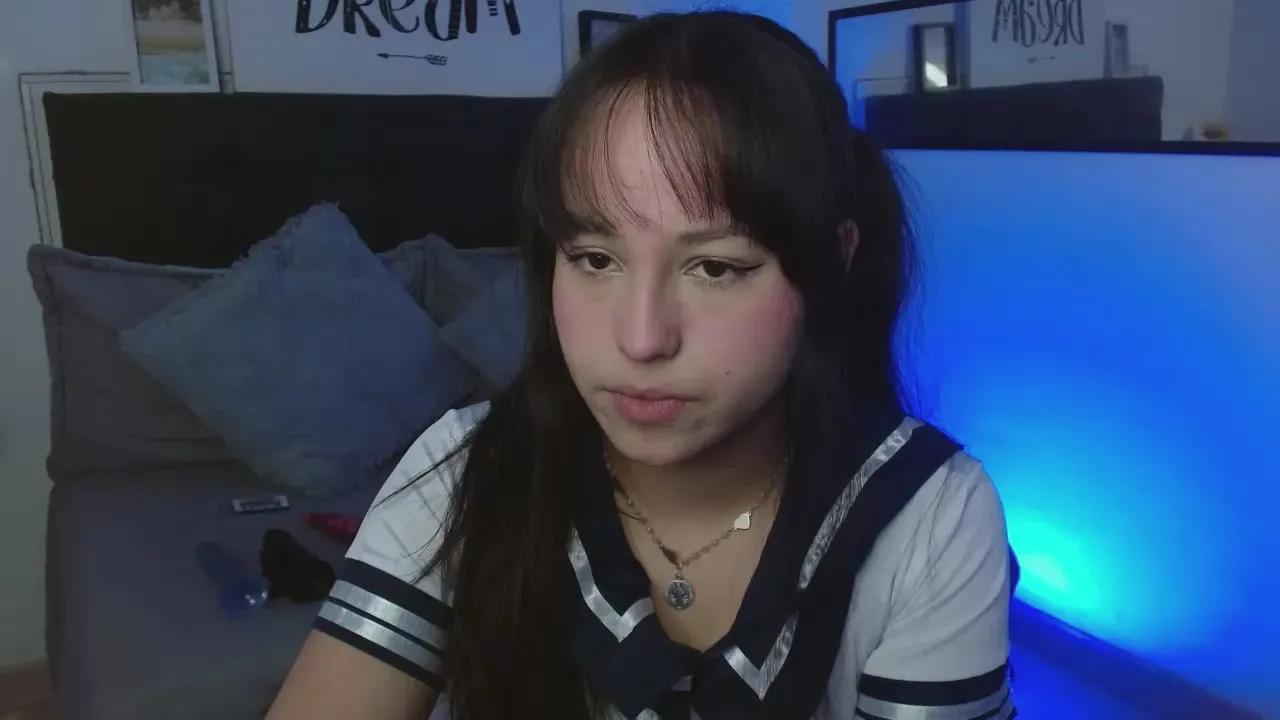 Offline Eymmy_24 on Cam4