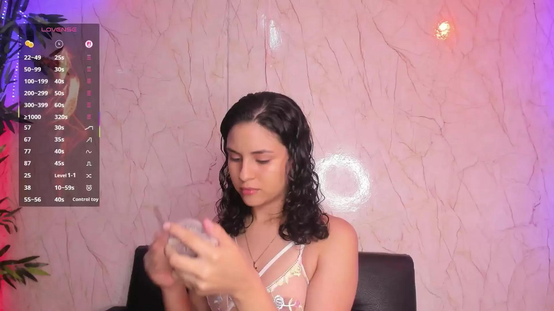 Freechat HadaKiss on Cam4