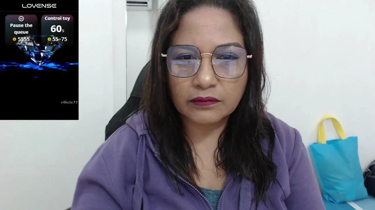 Offline HotMilfSquirt on Cam4