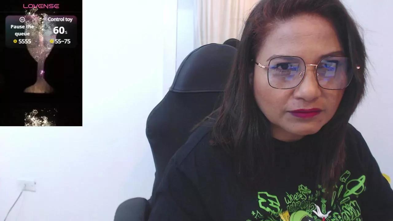 Offline HotMilfSquirt on Cam4