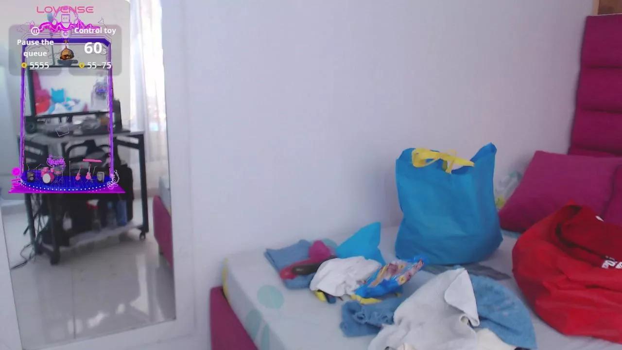 Offline HotMilfSquirt on Cam4