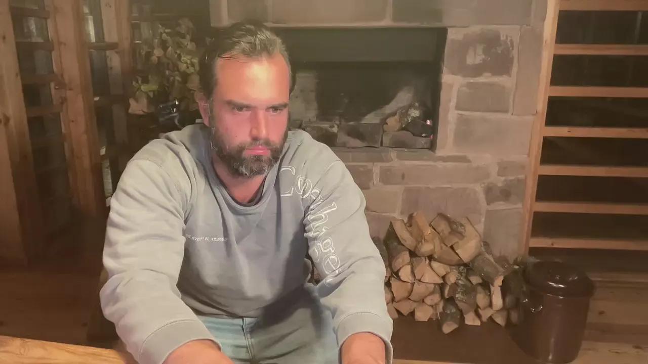 Offline HotSculptor on Cam4