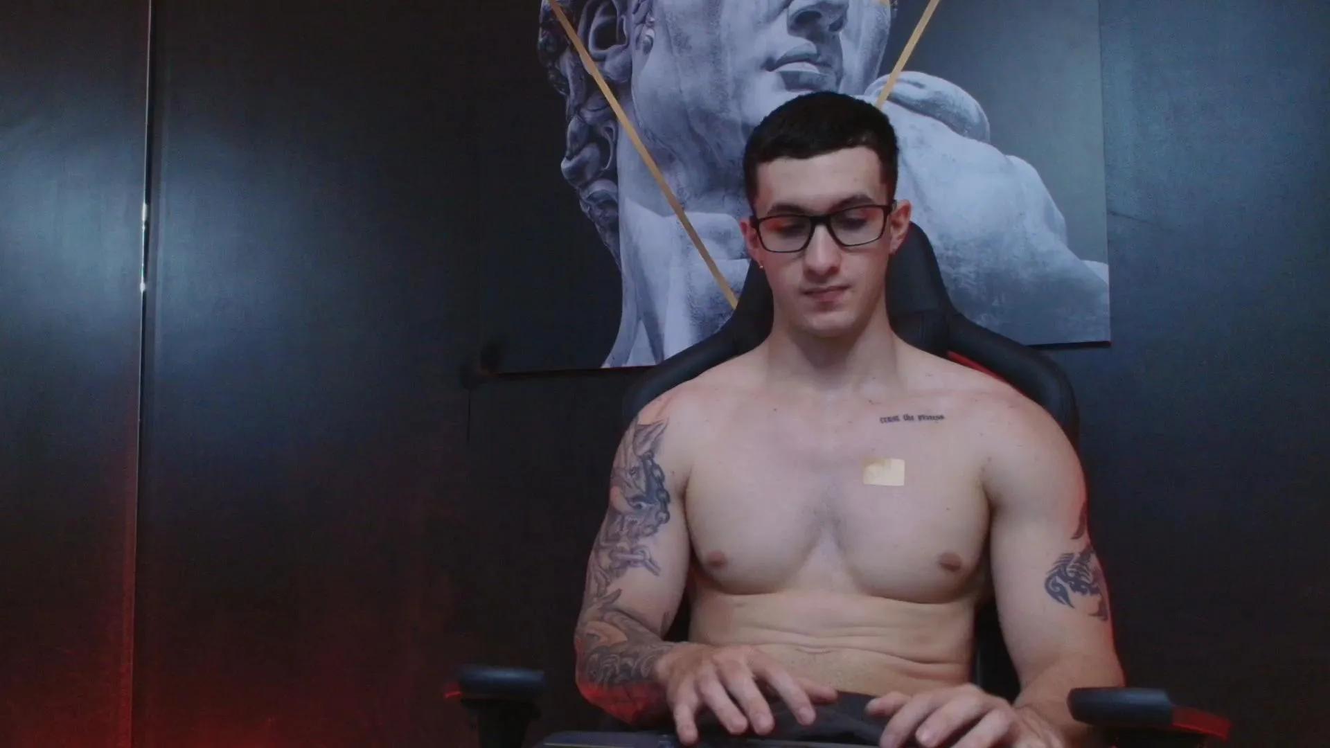 Offline JacksonOlsenn on Cam4