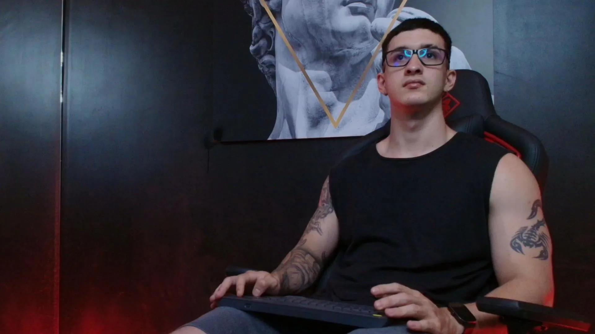 Offline JacksonOlsenn on Cam4