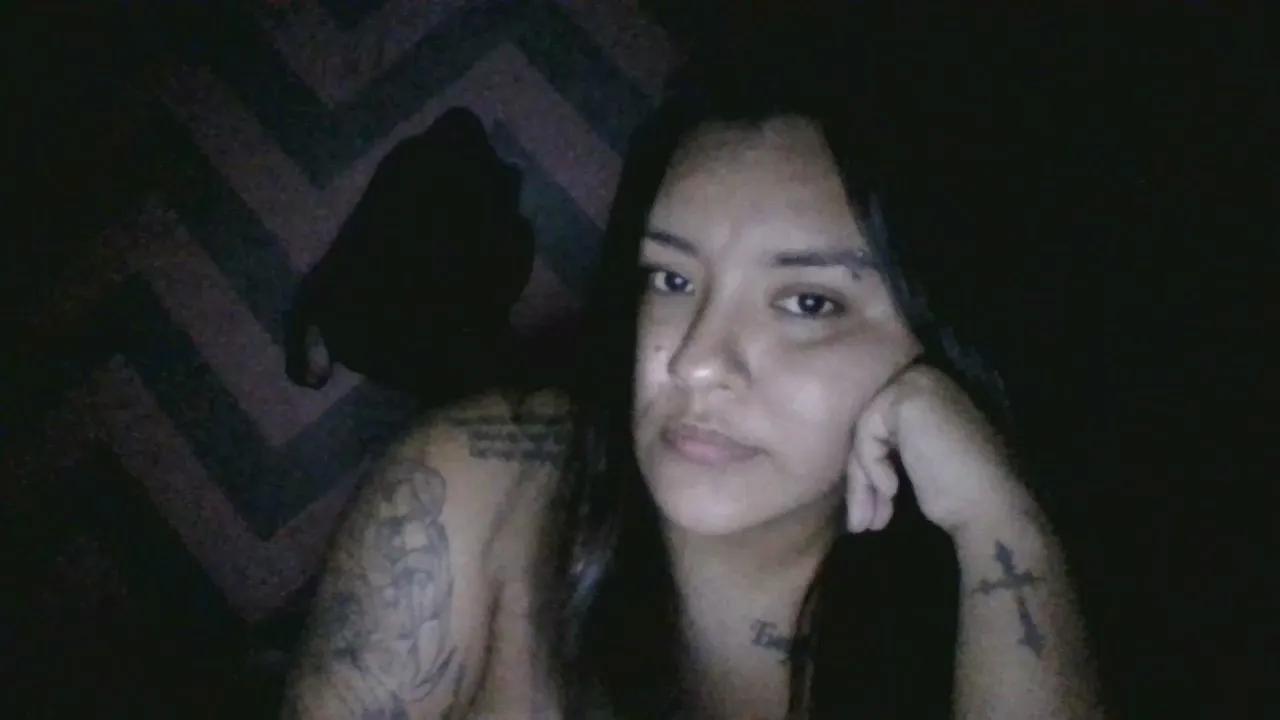 Offline JennifersBodyy on Cam4