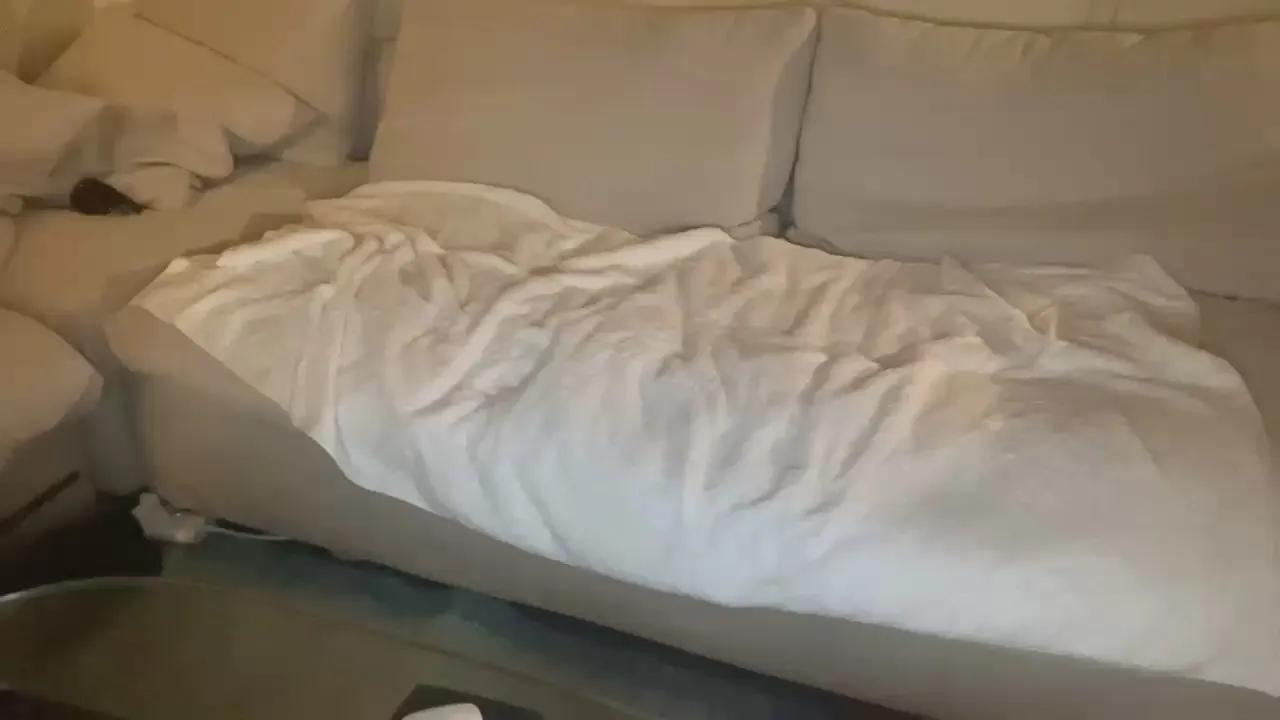 Offline JimAna on Cam4