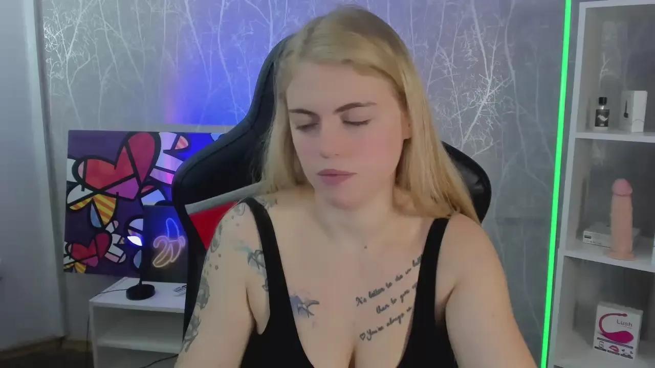 Offline Jolly_Doll on Cam4