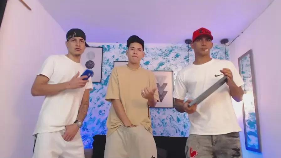 Offline KINGOFHEAVENS_ on Cam4