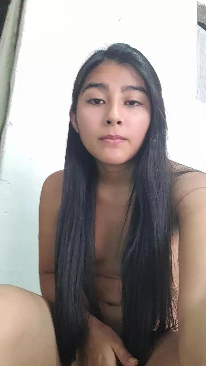 Offline Kleo99 on Cam4