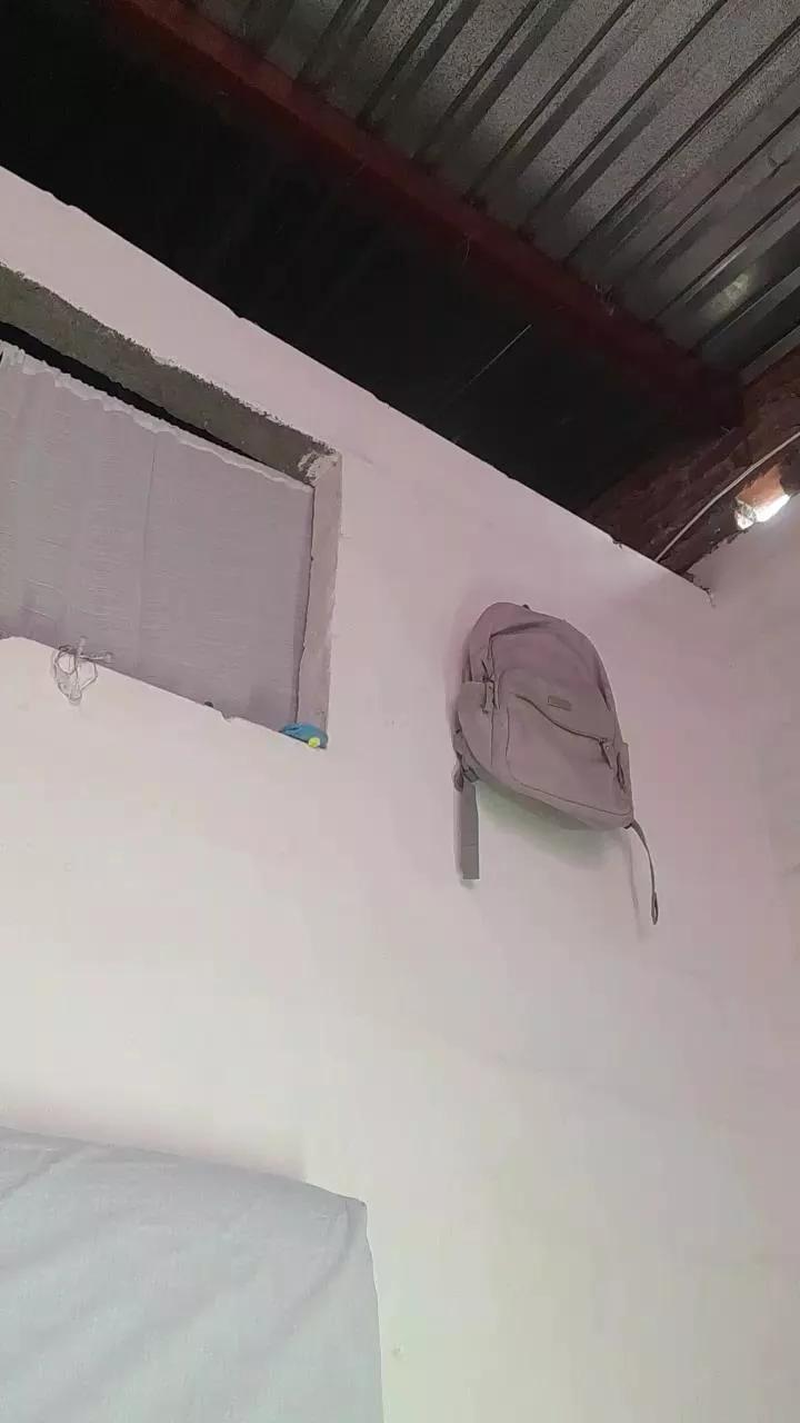 Offline Kleo99 on Cam4