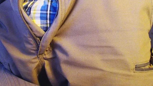 Cam4 kriskrisfun is Freechat kriskrisfun —  ##saggy #pee #milk #squirt