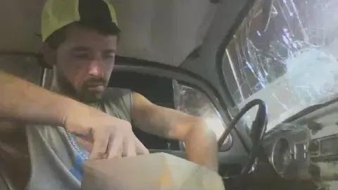 Offline Littleguy25 on Cam4