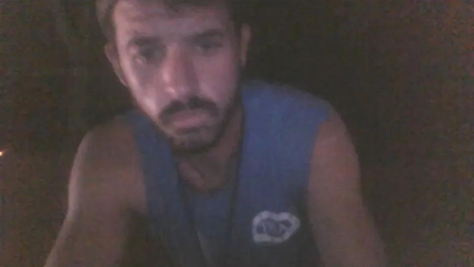 Offline Littleguy25 on Cam4