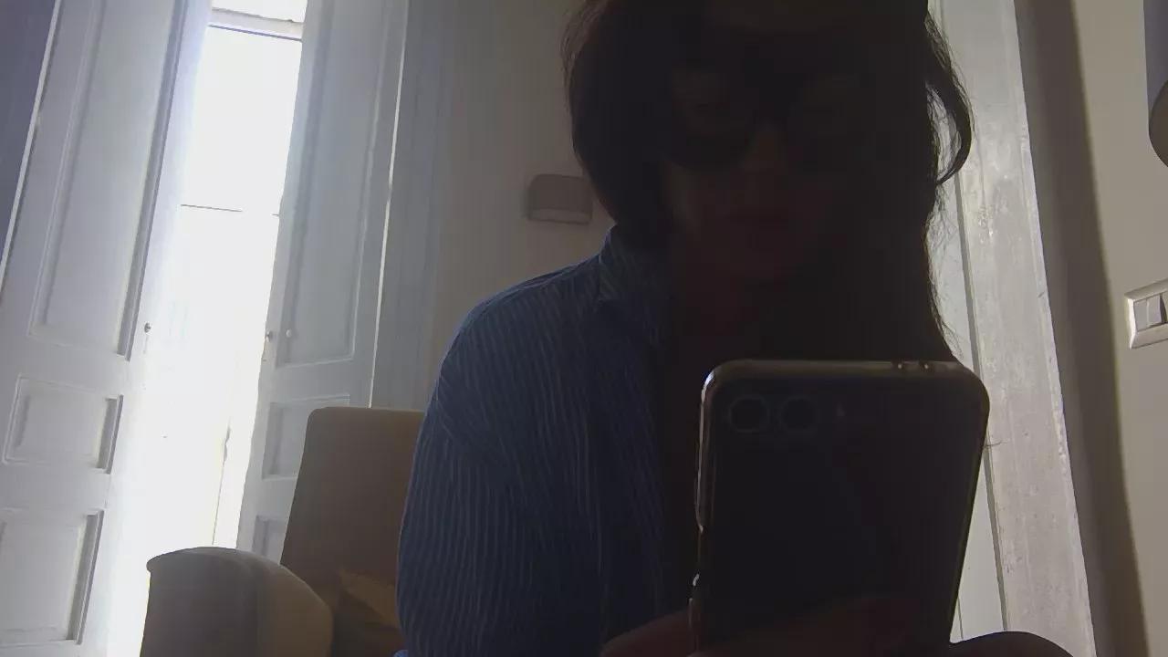 Offline Lullina1 on Cam4