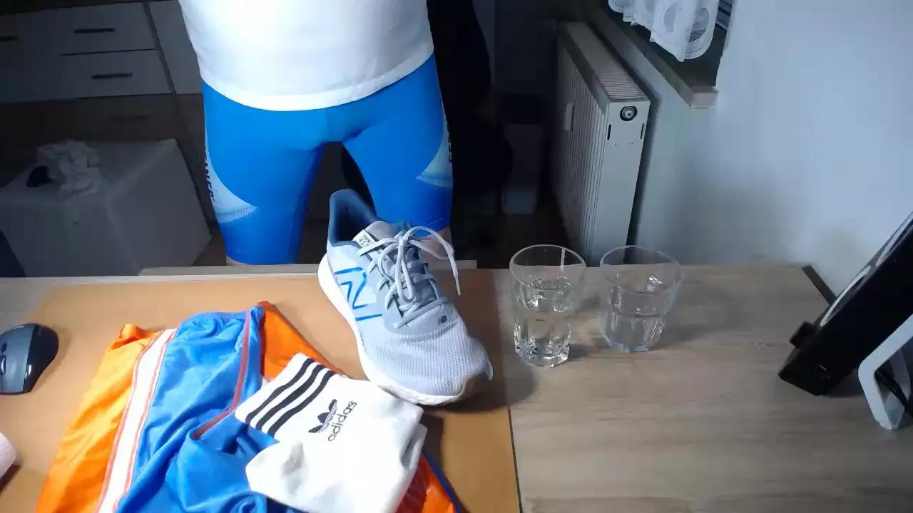 Offline lycrasneax on Cam4