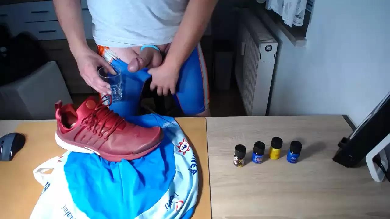 Offline lycrasneax on Cam4