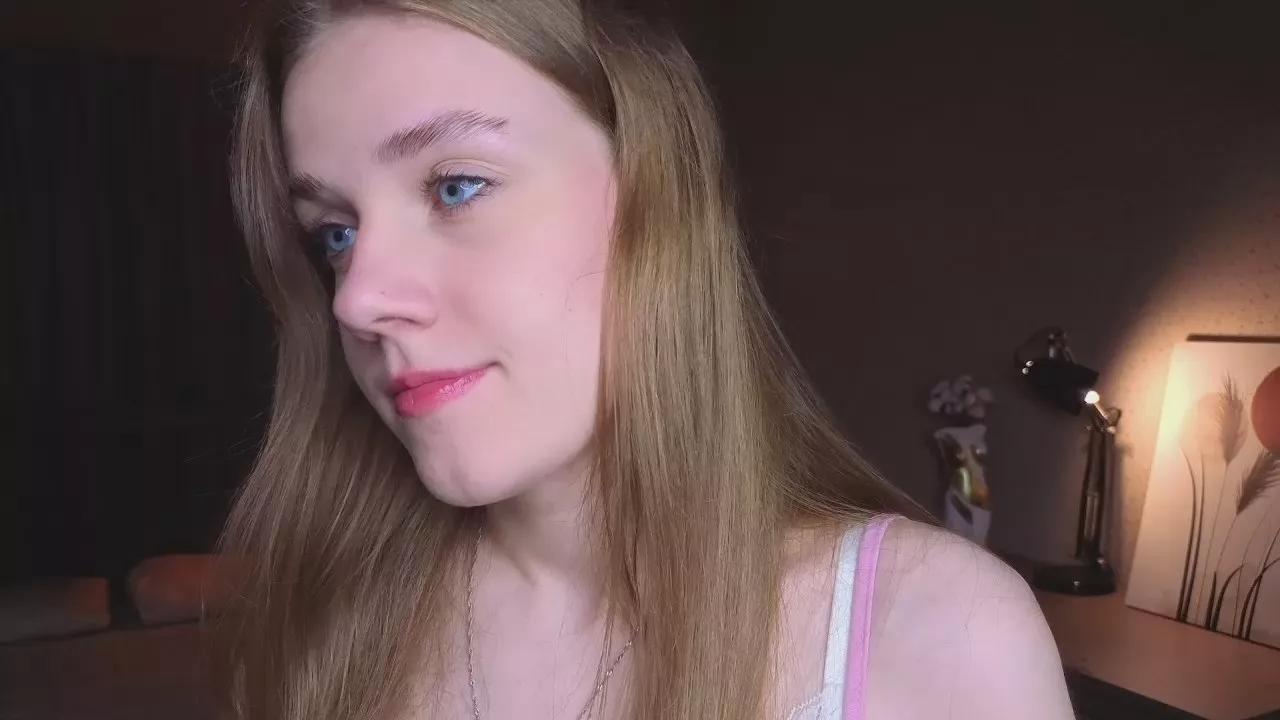 Freechat LynetteBalle on Cam4