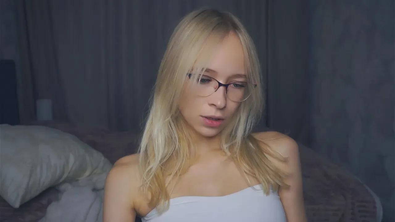 Offline LynneBraund on Cam4