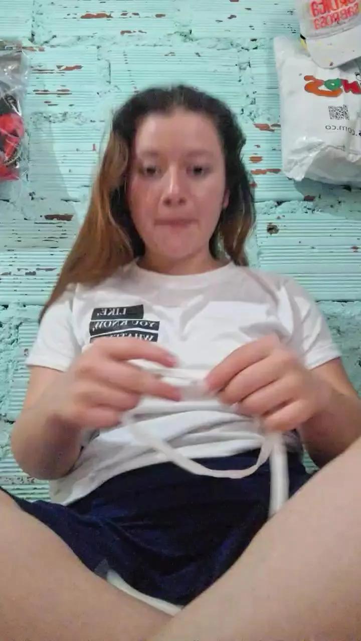 Offline Mariana_Loving on Cam4