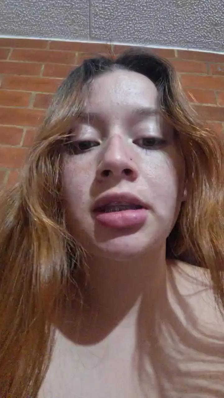 Offline Mariana_Loving on Cam4