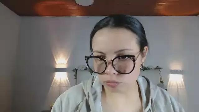 Offline Megan_05_ on Cam4