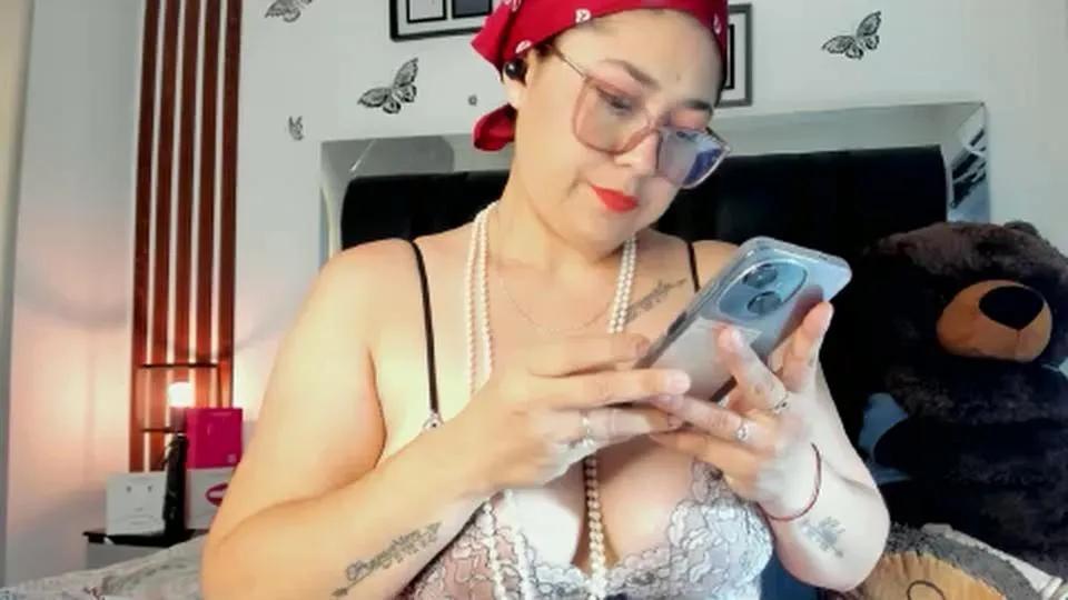 Freechat meiko_choe on Cam4