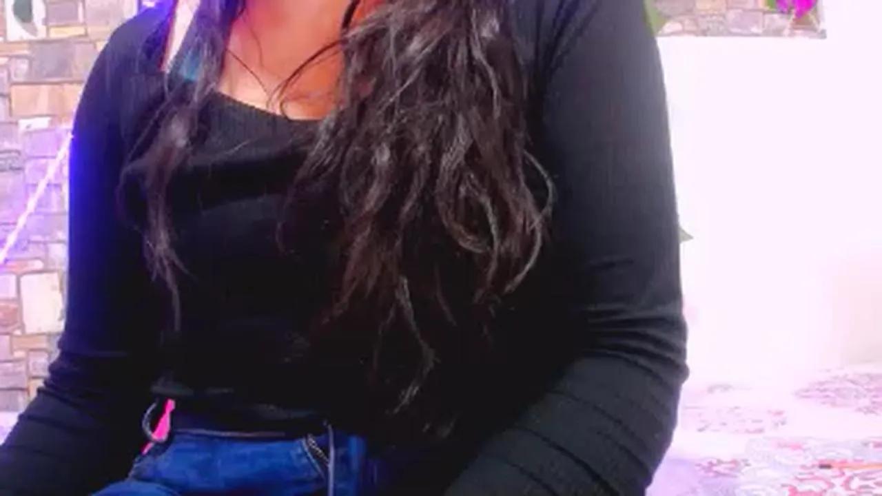 Offline miadangerhot on Cam4