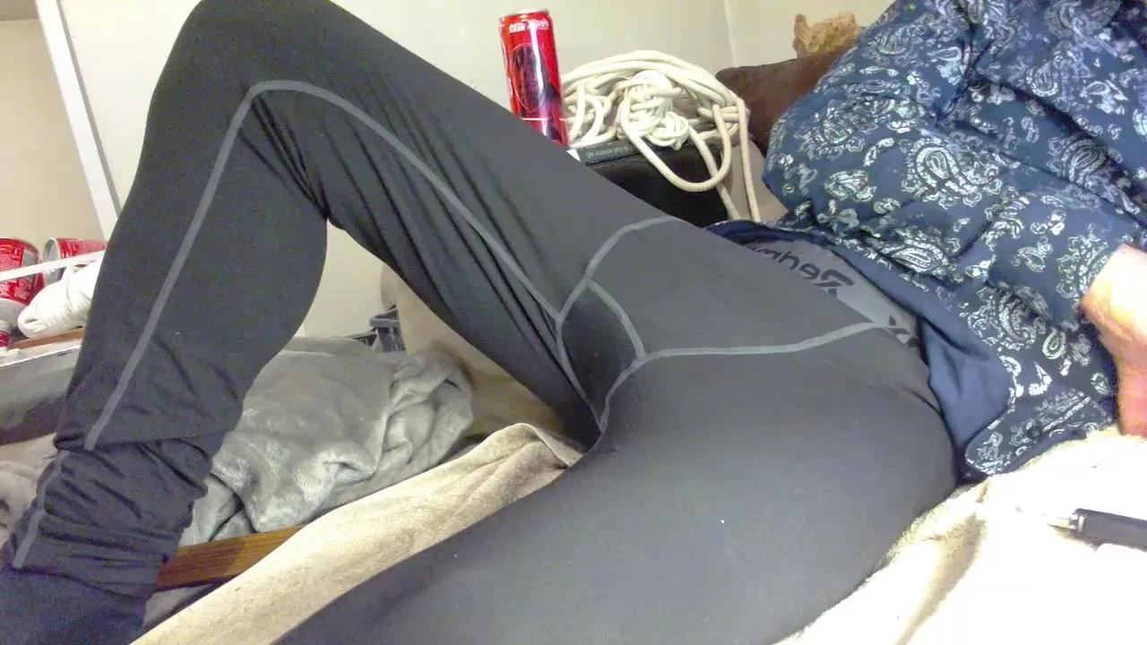 Offline MikeNbg1 on Cam4