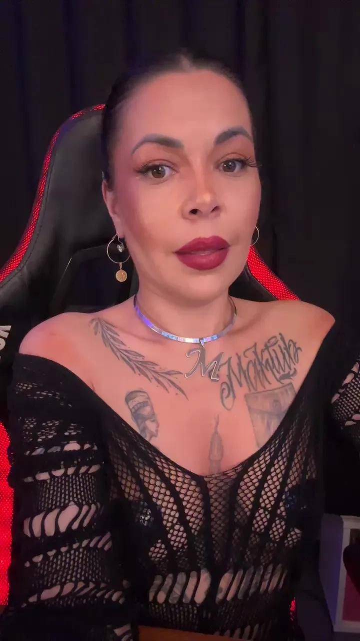 Offline MilaDevassa on Cam4