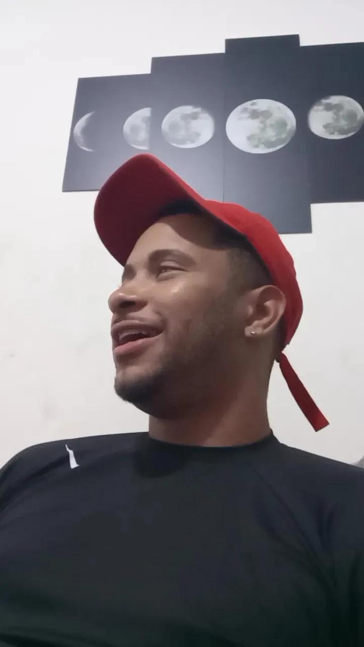 Offline morenohangelic2 on Cam4