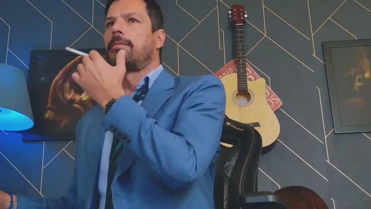 Offline MrSunday on Cam4