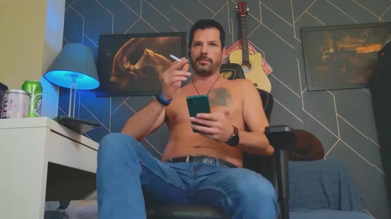 Offline MrSunday on Cam4