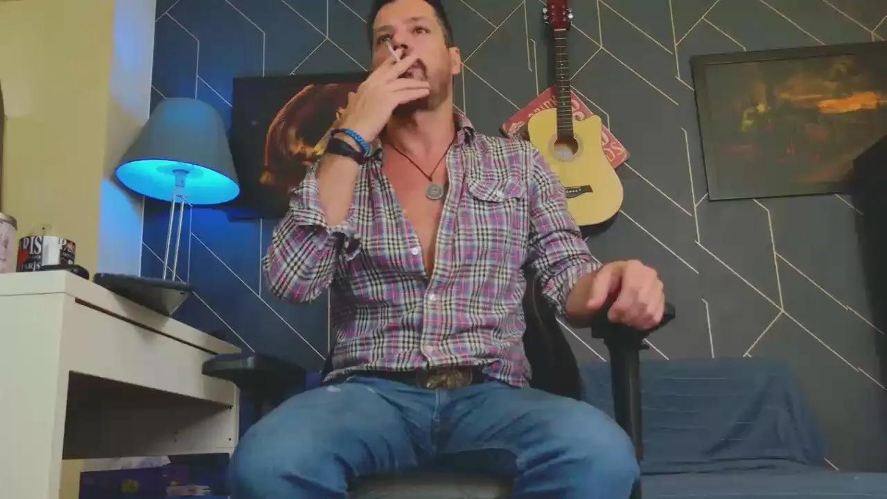 Offline MrSunday on Cam4