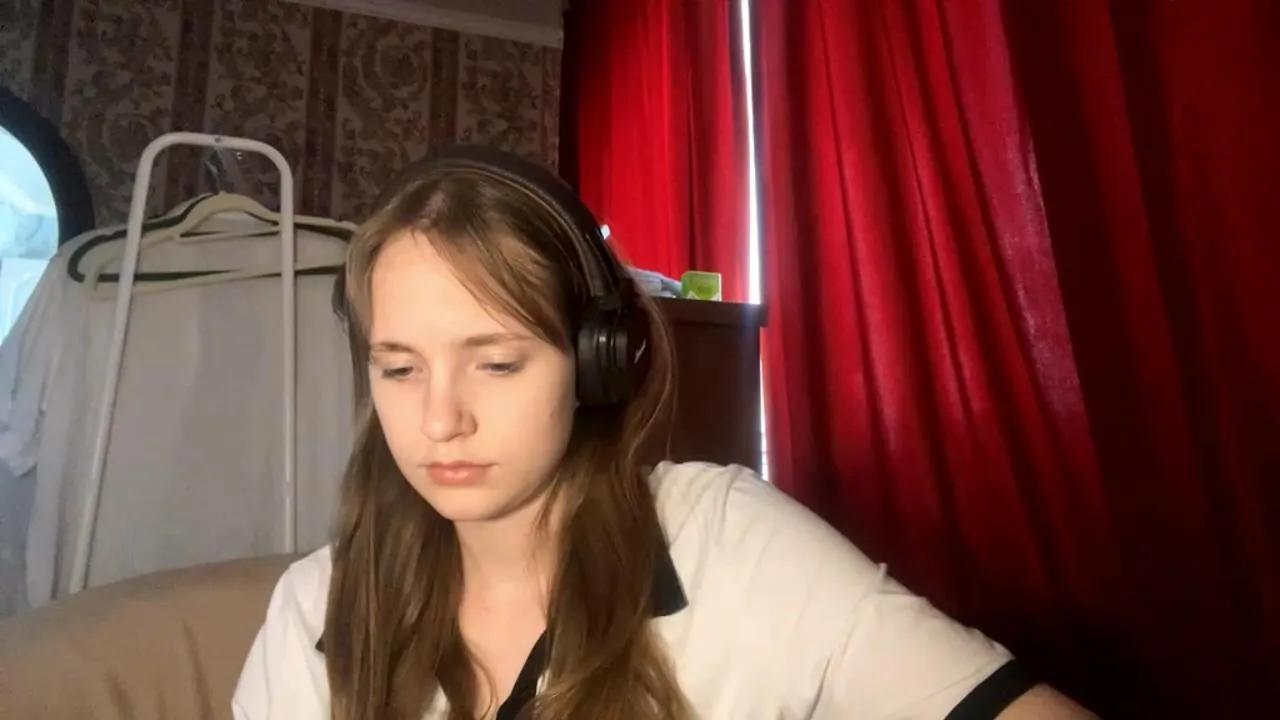 Offline MyrtisMcclard on Cam4