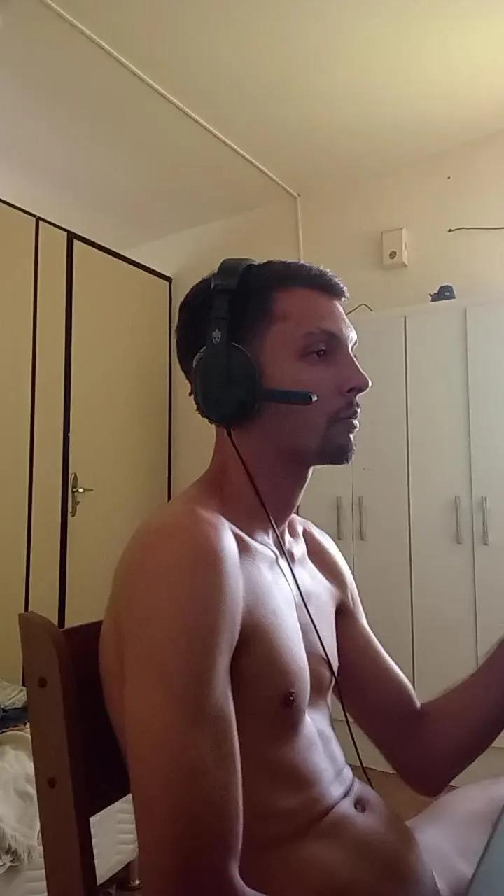 Offline napolitano231 on Cam4