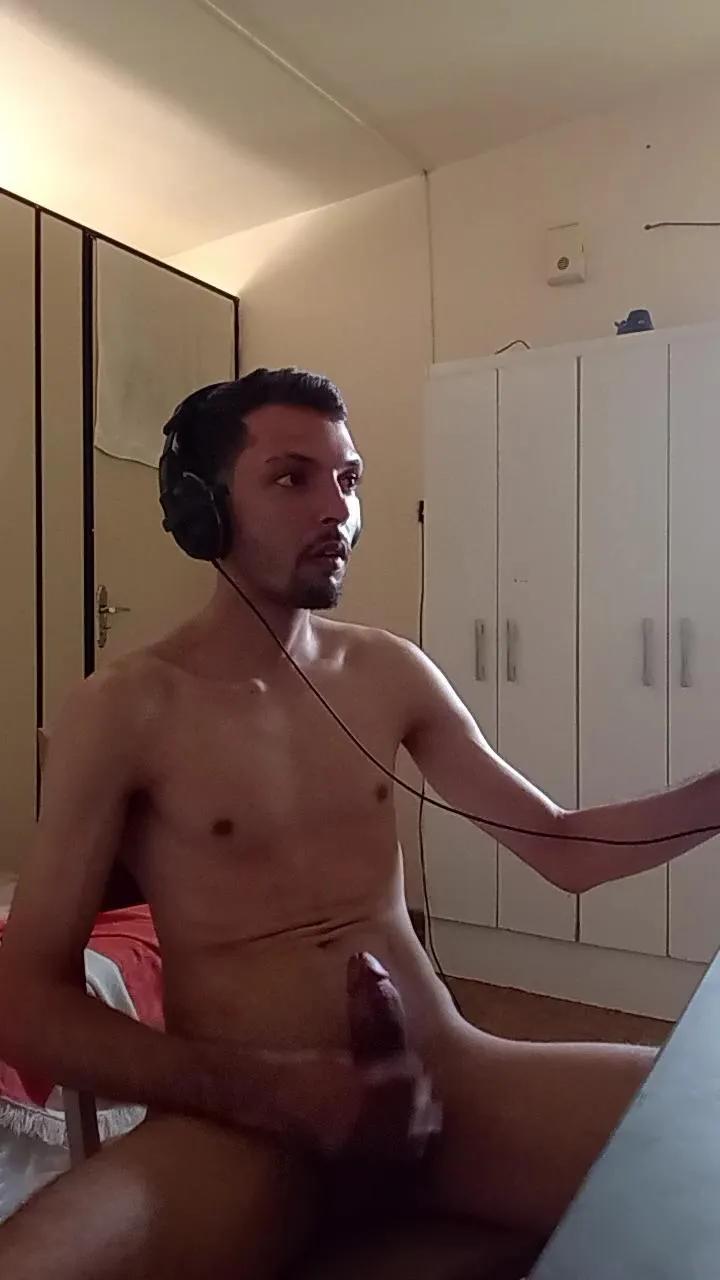 Offline napolitano231 on Cam4