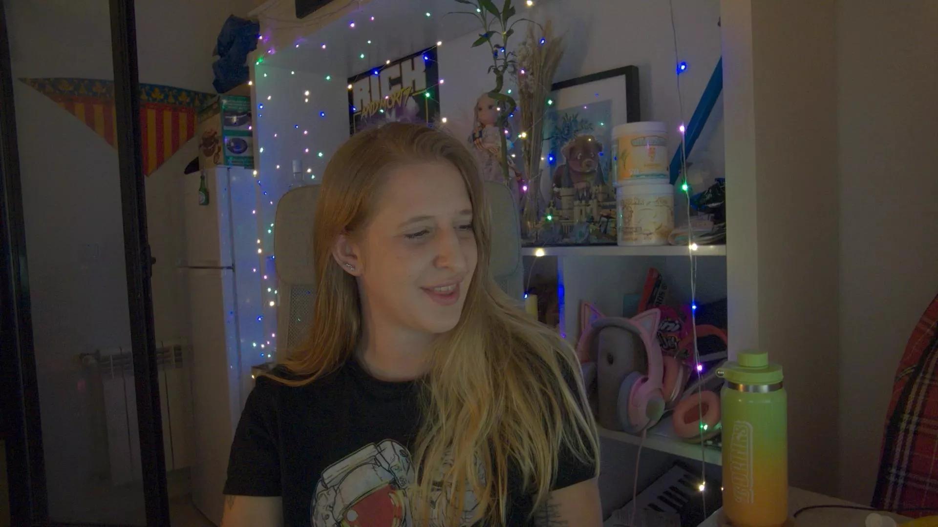 Offline pinkladyx2 on Cam4