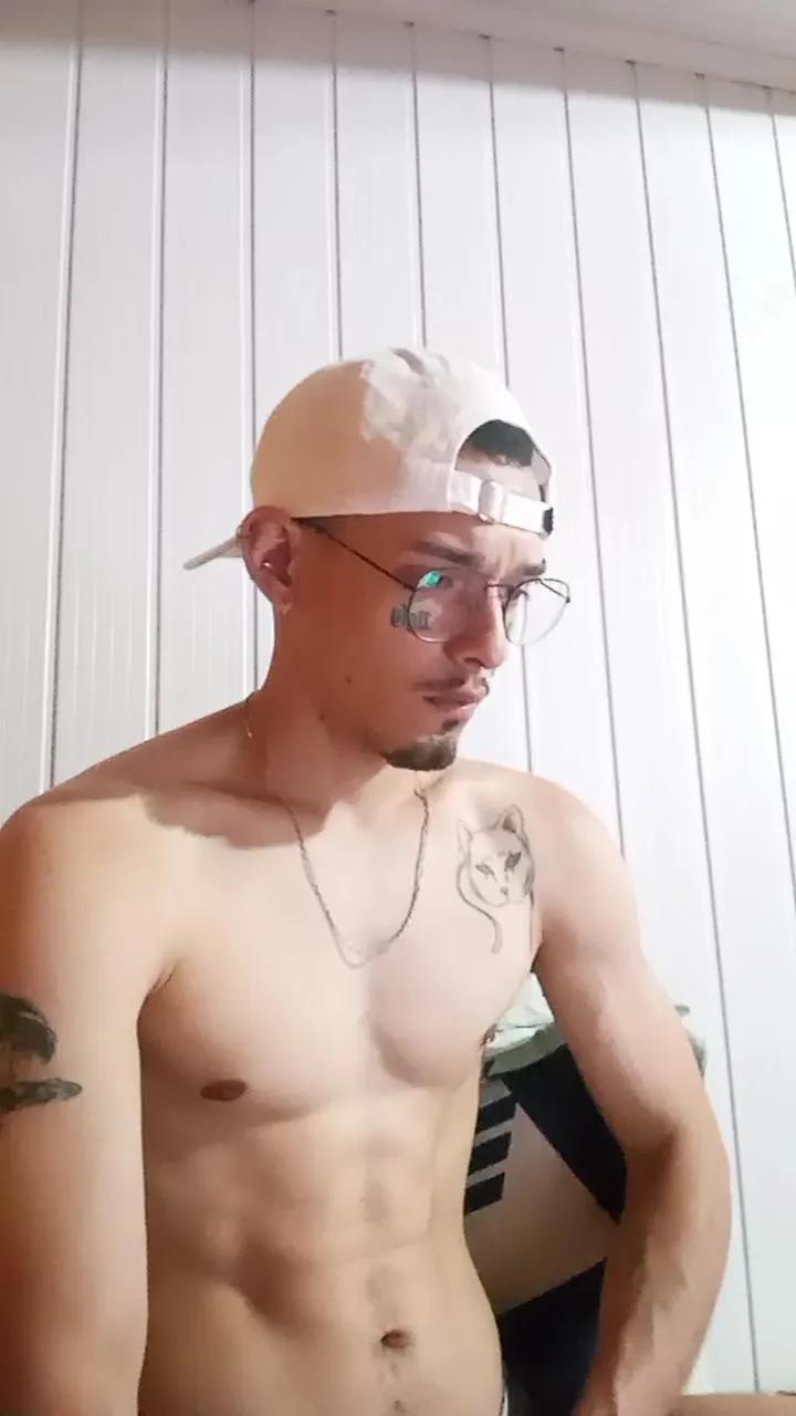 Cam4 put_Gooner is Freechat put_Gooner —  #armpits #smoke #ass #pee #gamer #feet #amateur