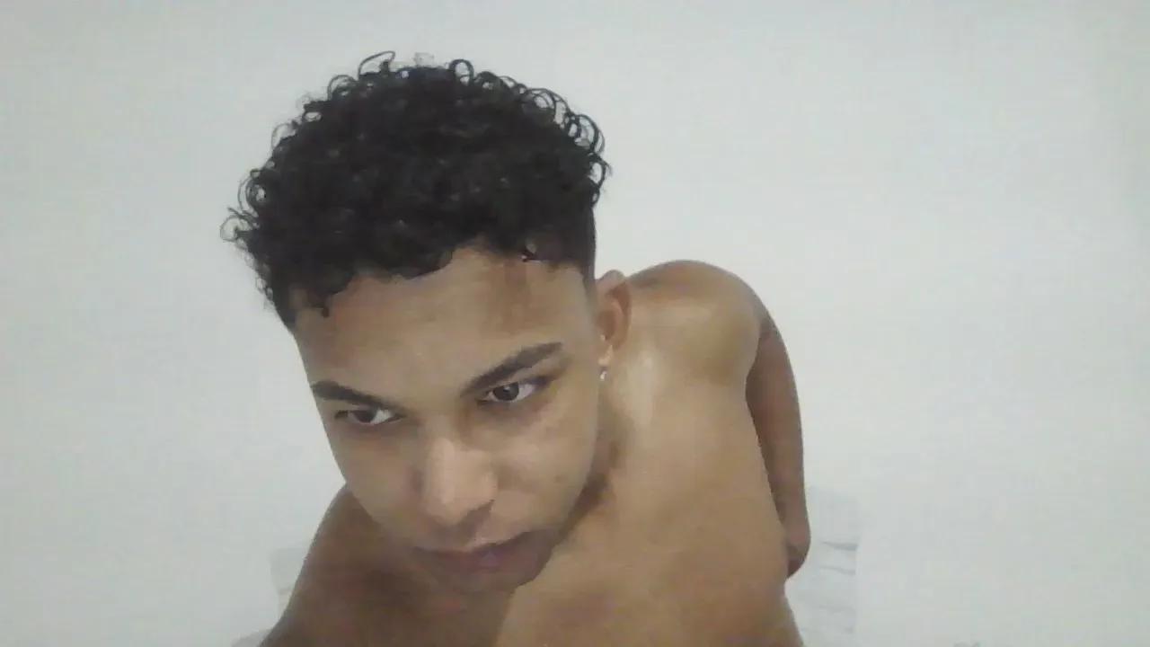 Offline PUTO6x6 on Cam4