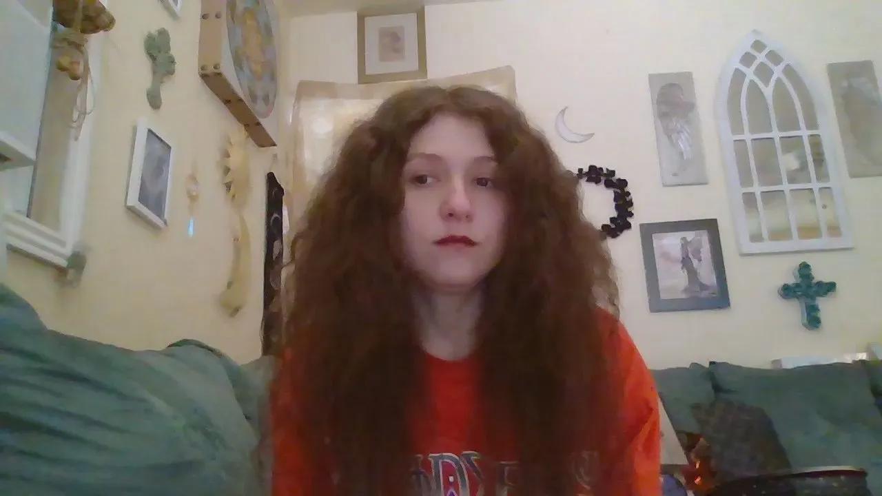 Offline QueenCrimson on Cam4