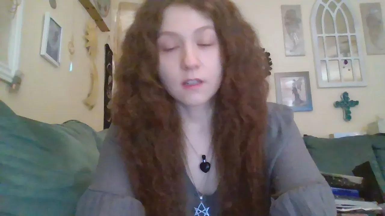 Offline QueenCrimson on Cam4