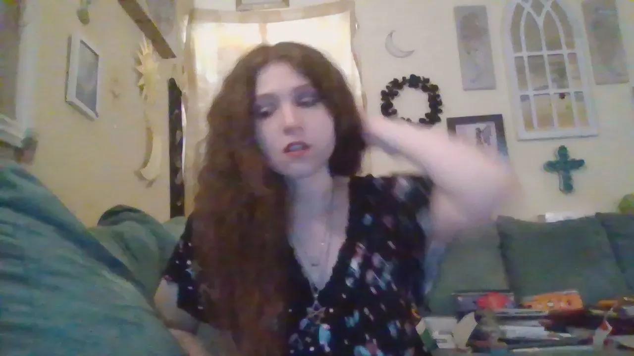 Offline QueenCrimson on Cam4